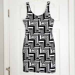 Soprano Geometric Bodycon Mini Dress Black White L